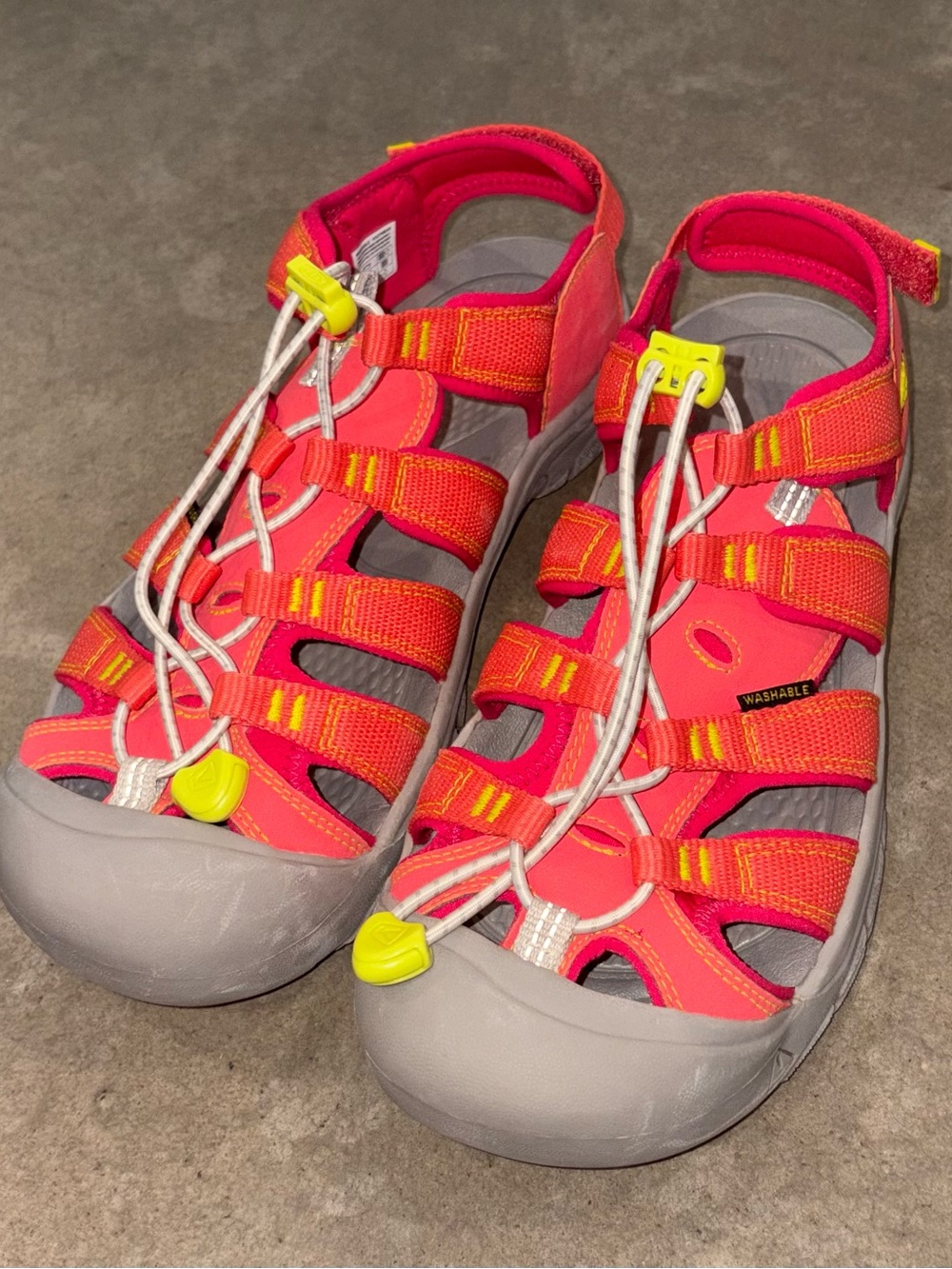 Women’s Pink/Orange Keen Sandals with Gray Toe - Size 7 (mis-sized! 8)